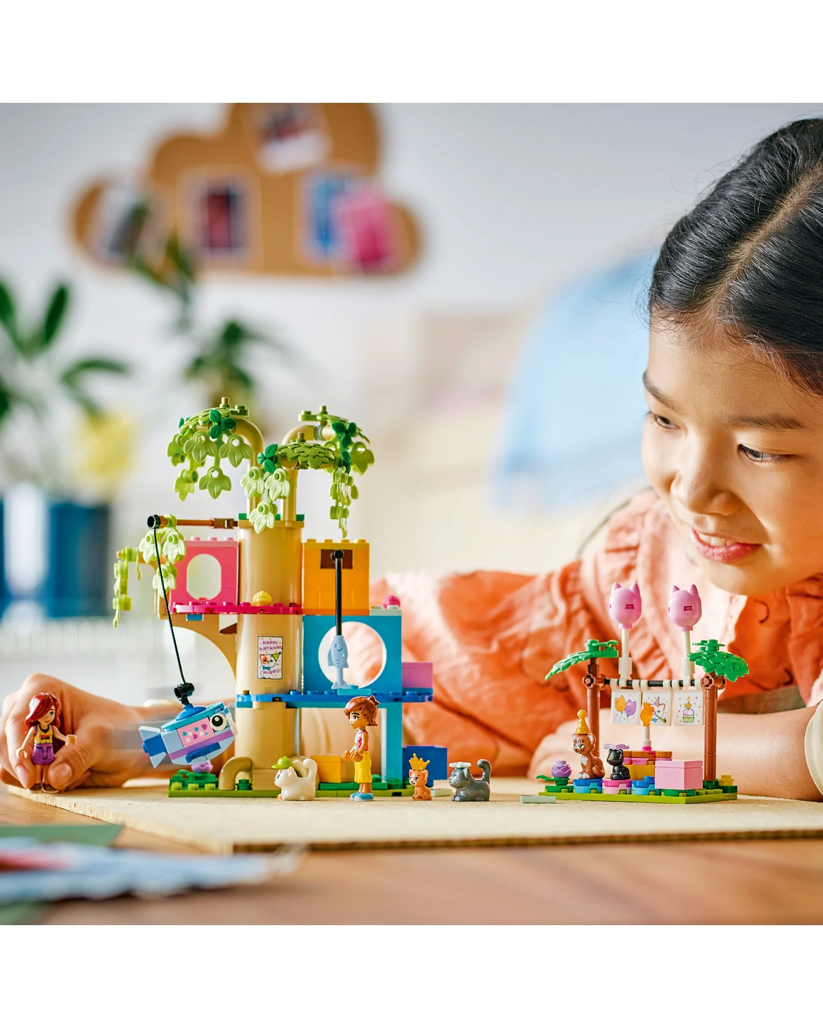 42666 Cat Birthday Party & Tree House - Image 6