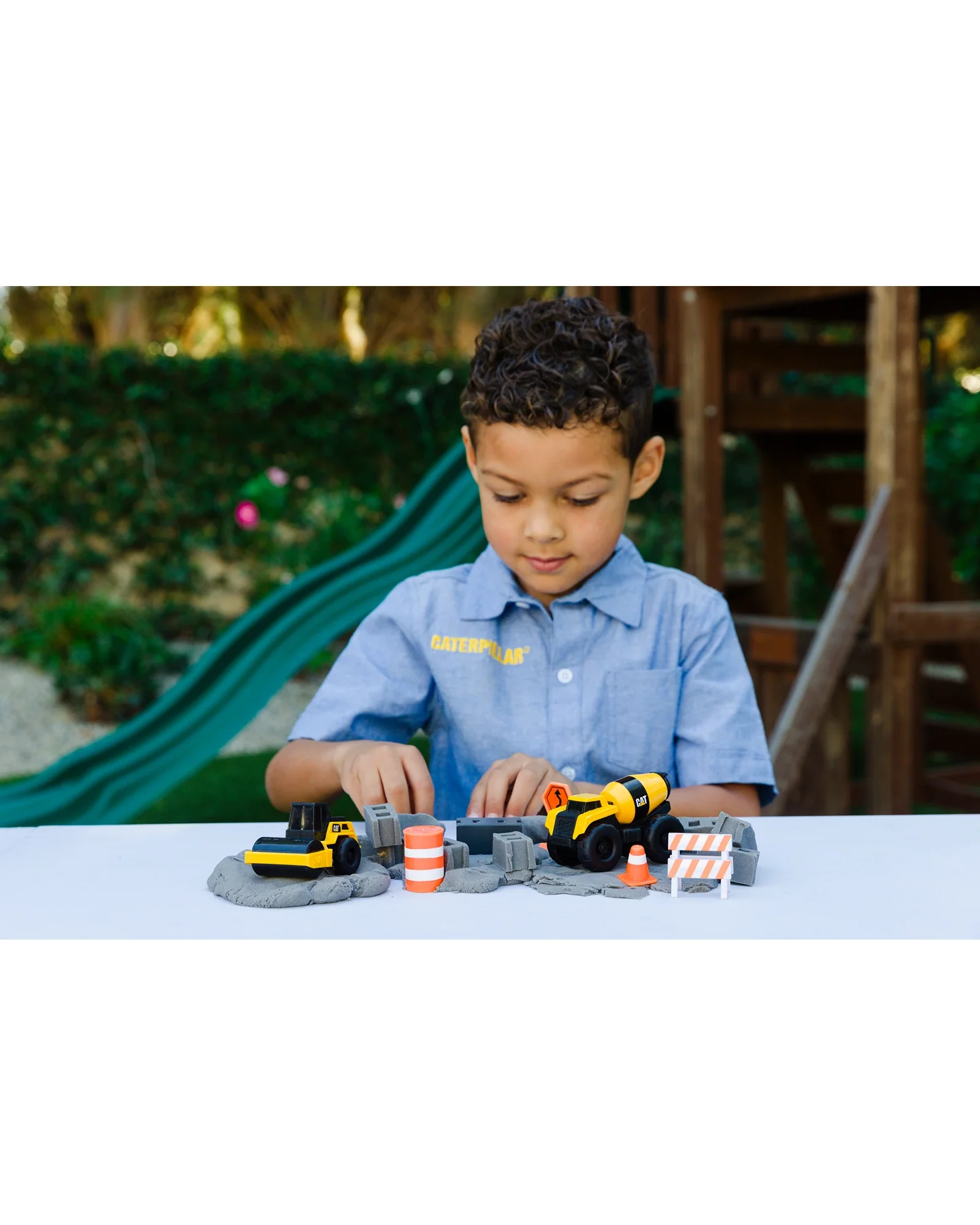 CAT Dig n Build 10oz w Two Vehicles Assorted - Image 10