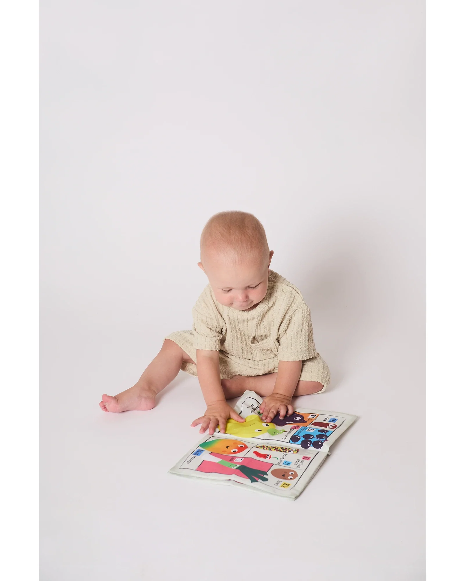 Jo & NicS Crinkly Cloth Books - Fruit & Veg - Image 2