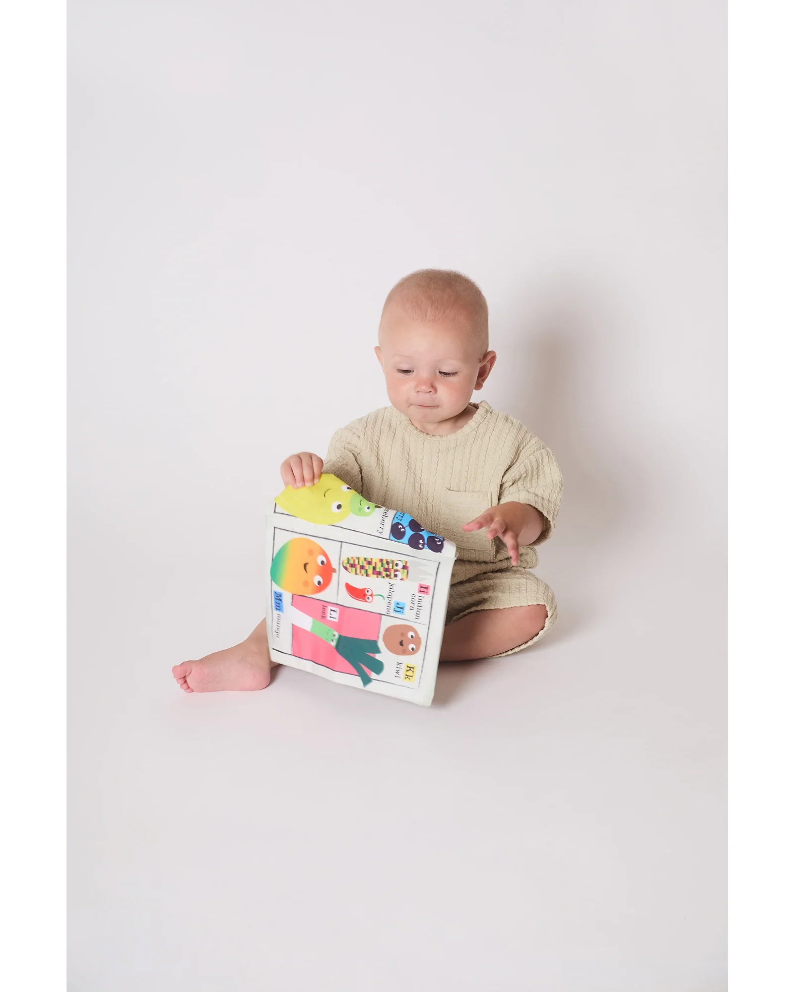 Jo & NicS Crinkly Cloth Books - Fruit & Veg - Image 7