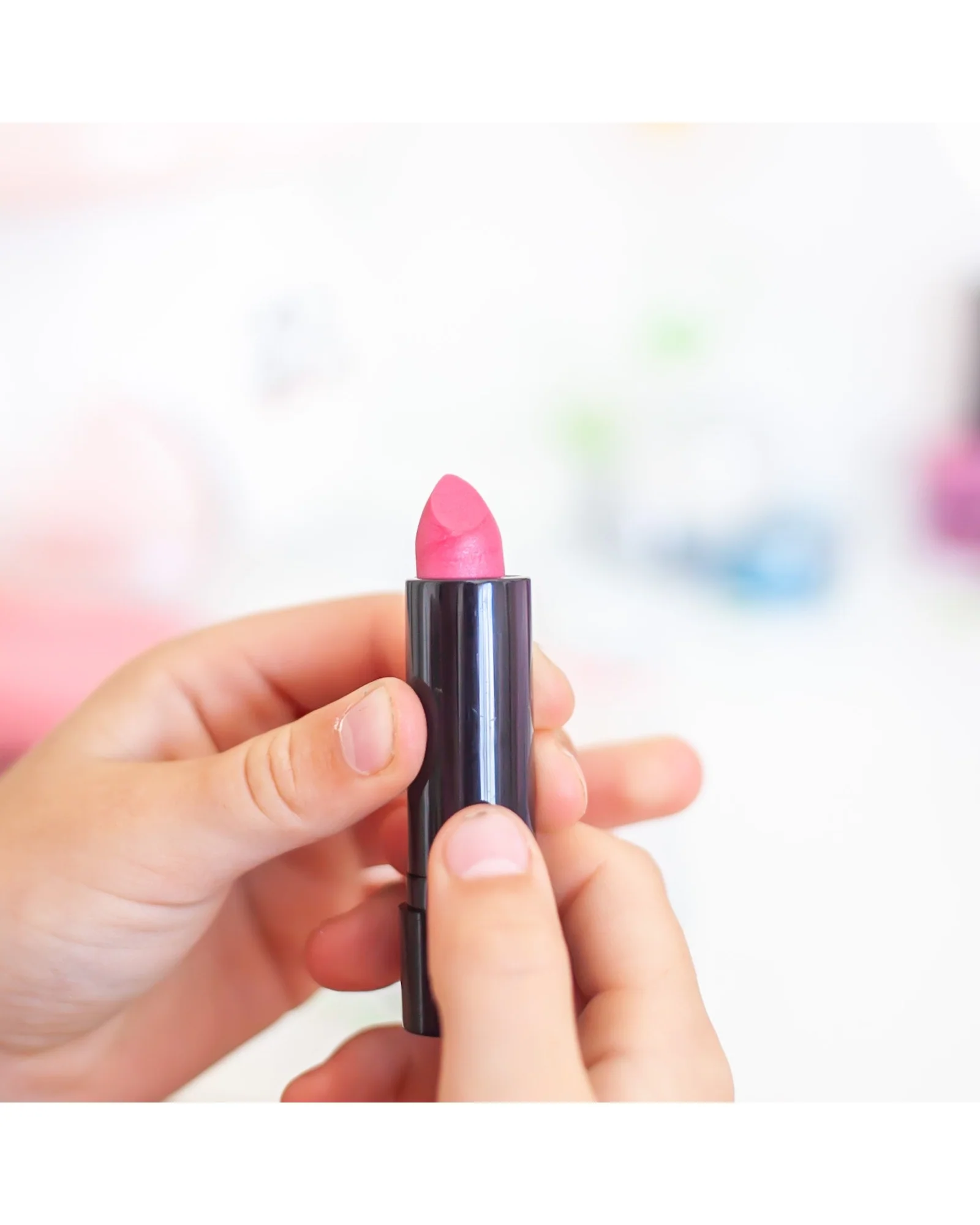Oh Flossy Deluxe Makeup Set - Image 10